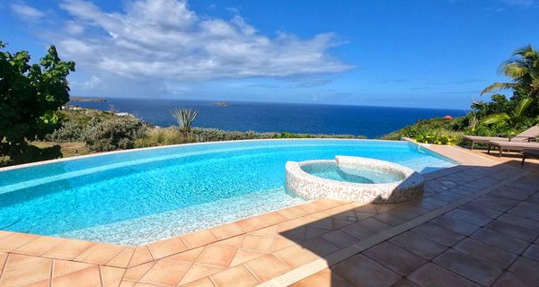 Sea Bird Villa is located on a hilltop in Mont Jean overlooking the Caribbean
