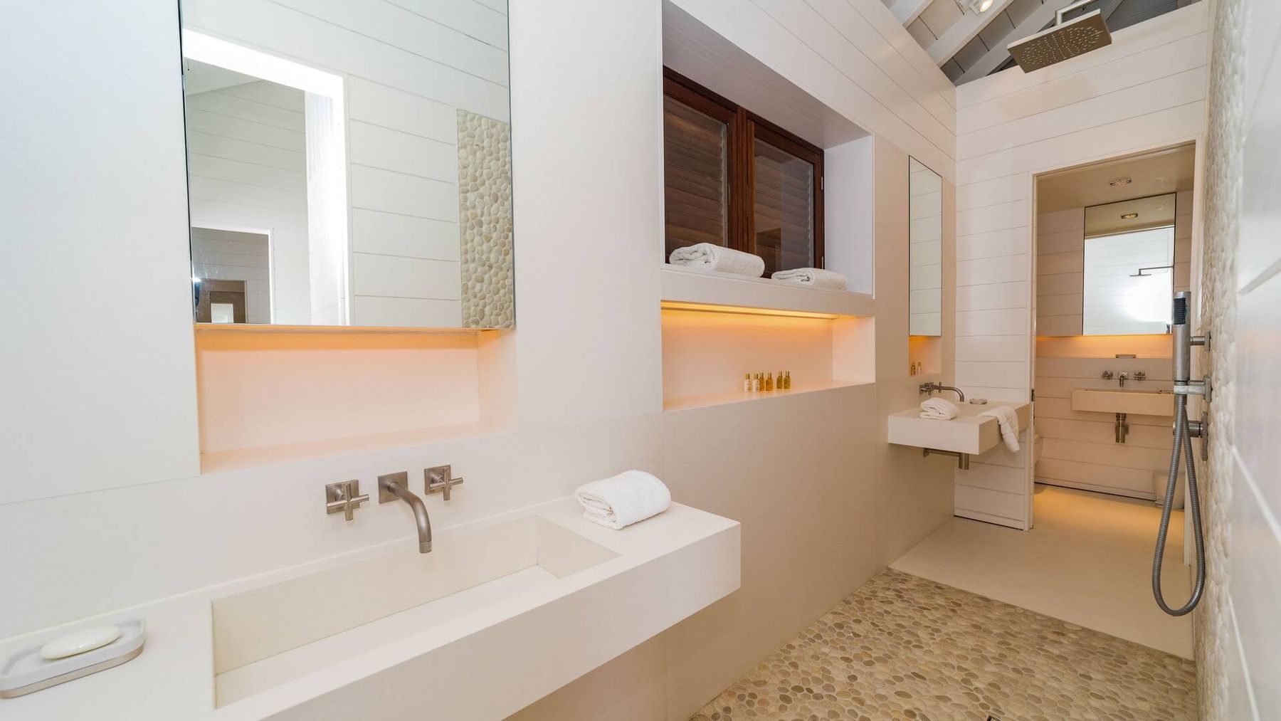 Ensuite