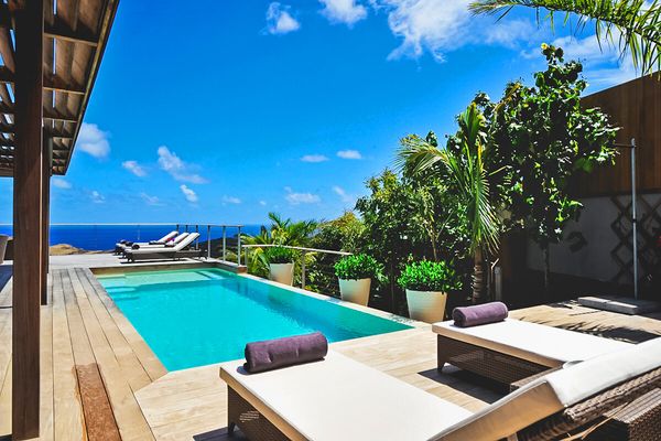 Casa Tigre Villa has beautiful Caribbean views