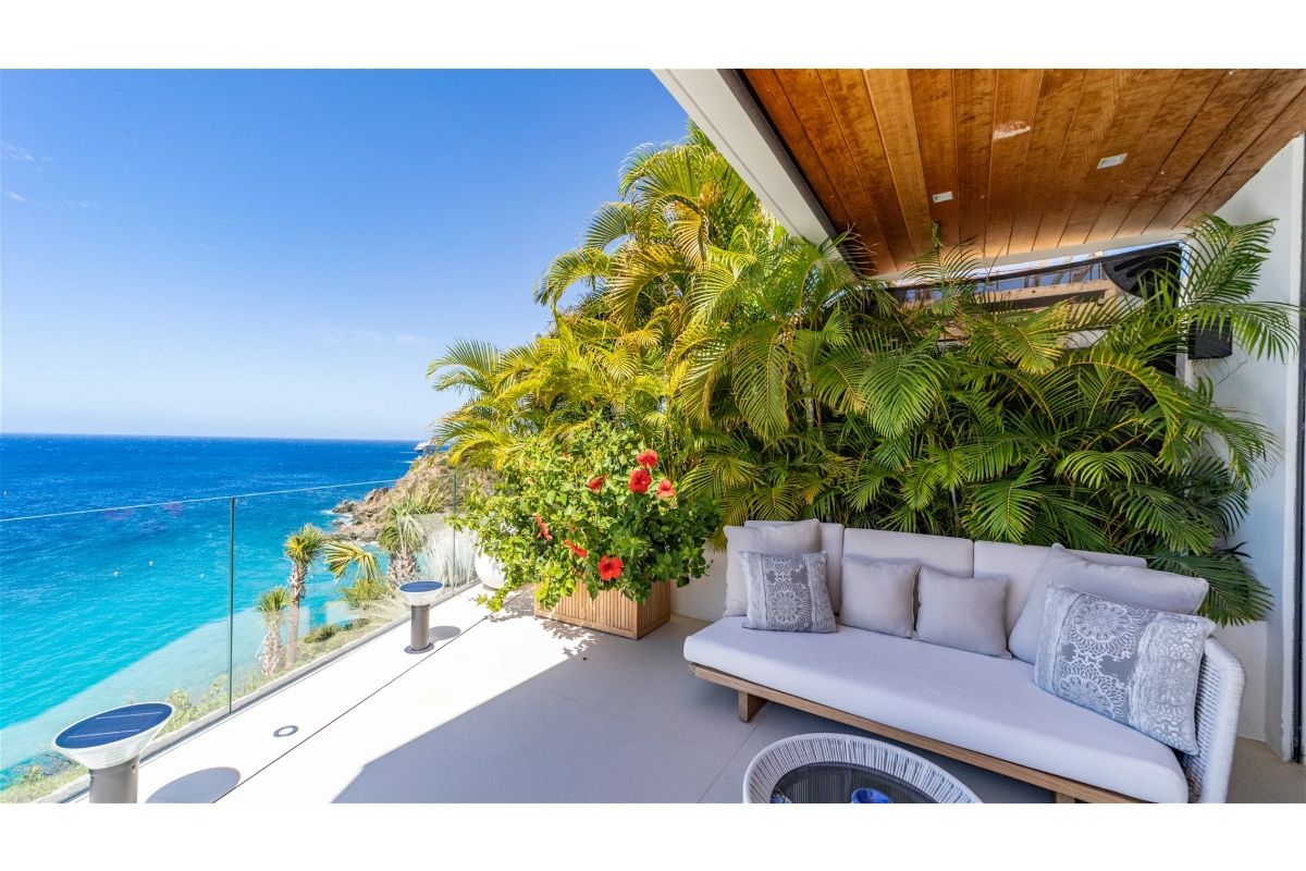 Outdoor patio
