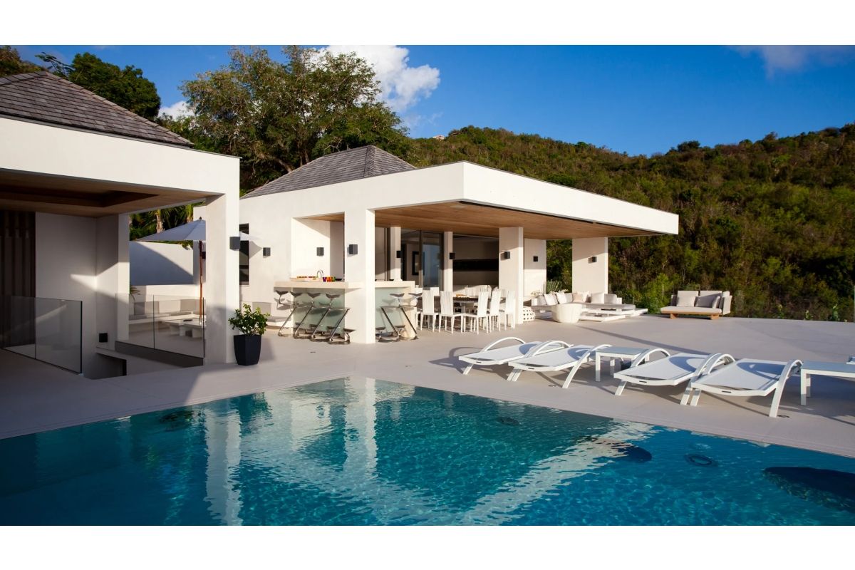 Pool area