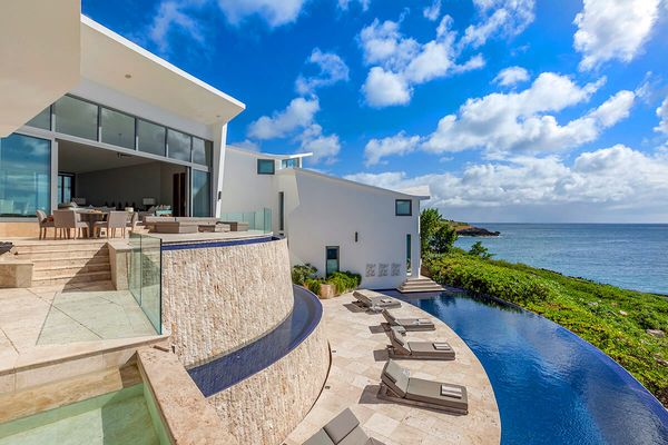 Kishti Villa on Blackgarden is situated to enjoy amazing ocean views