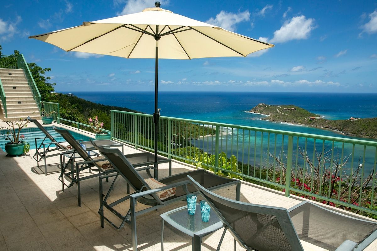 Croix Vista Villa villa photo.