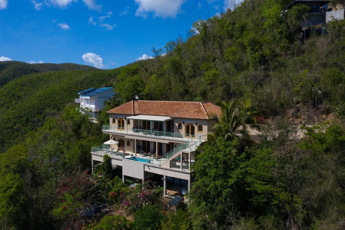 Croix Vista Villa villa photo.