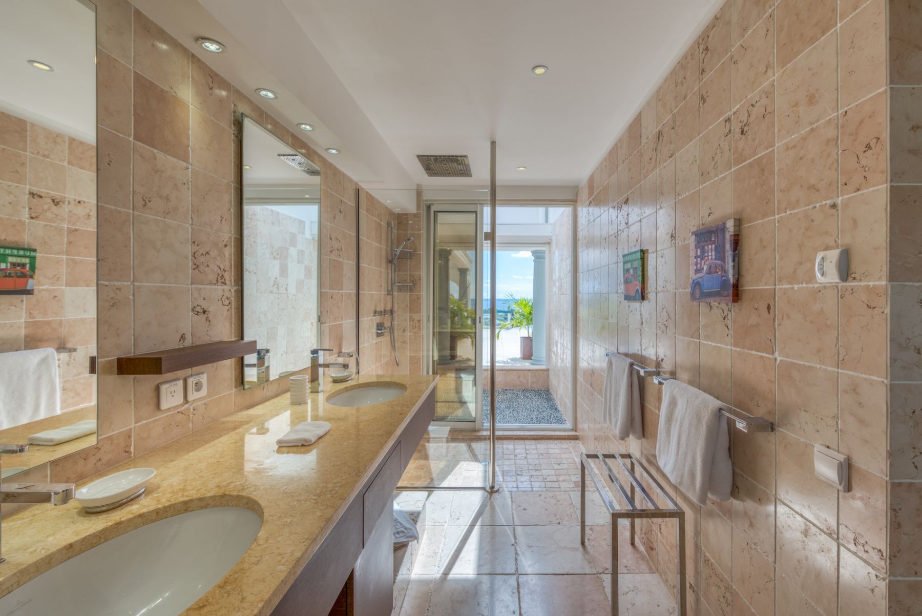 Just in Paradise Villa villa photo.