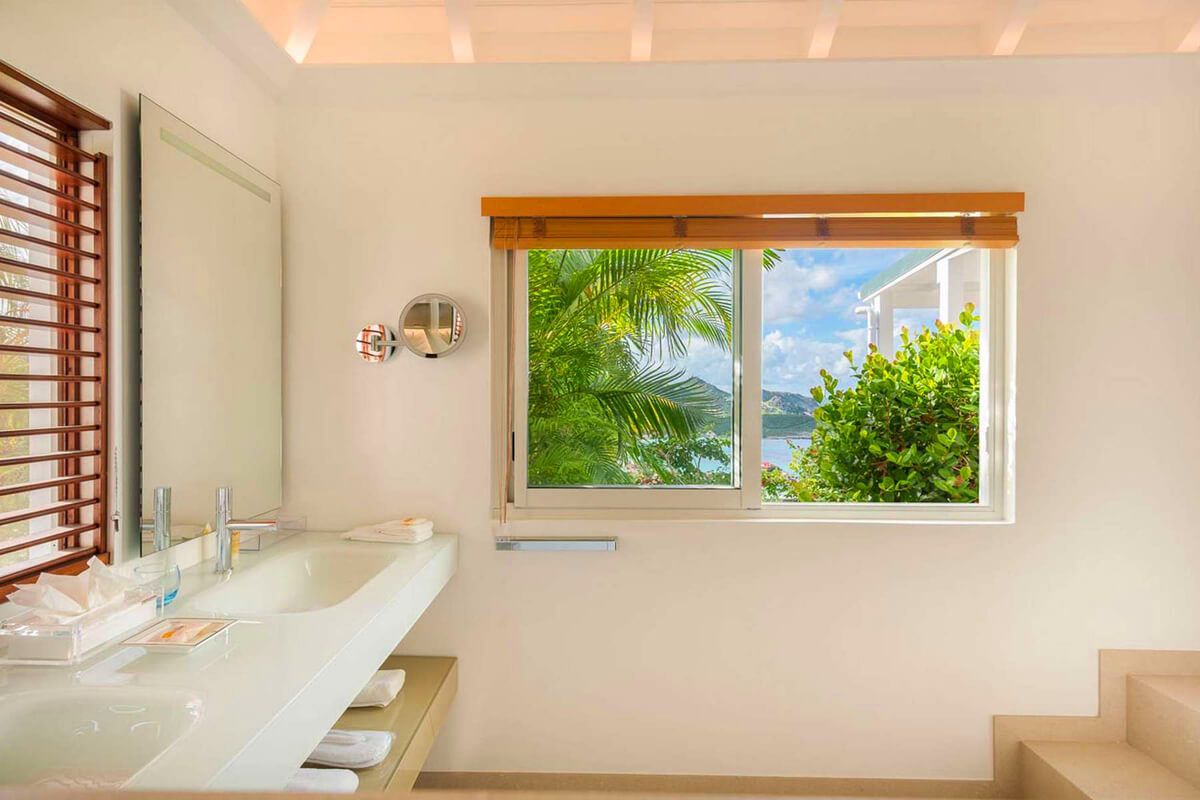 En suite bathroom