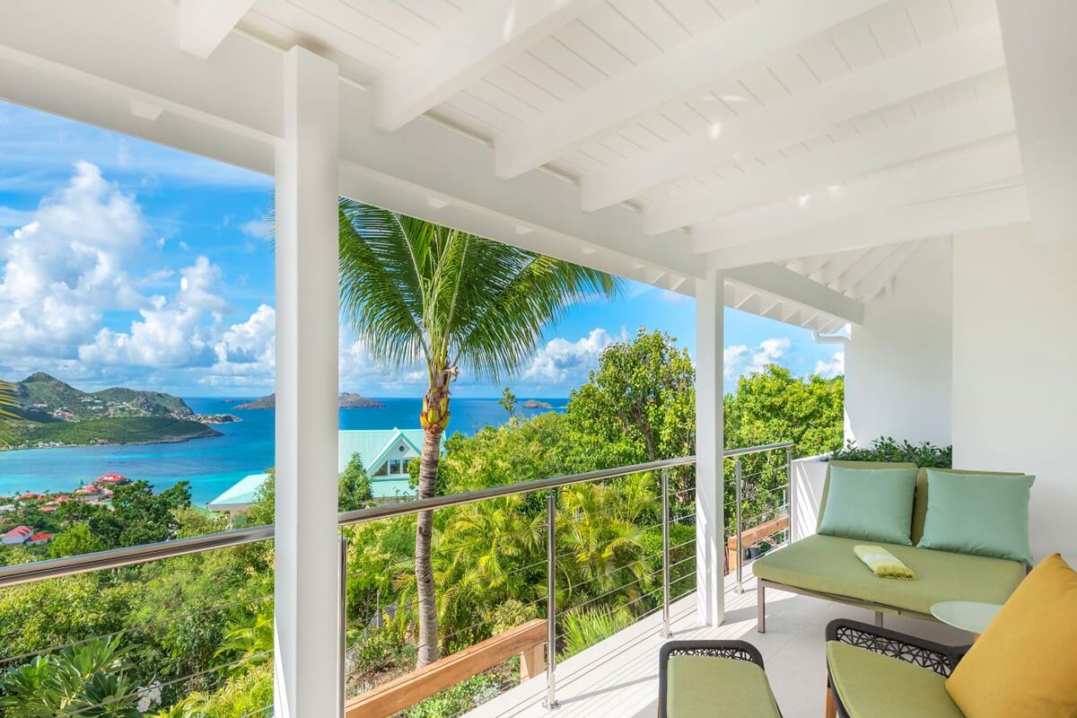 Balcony patio sitting area