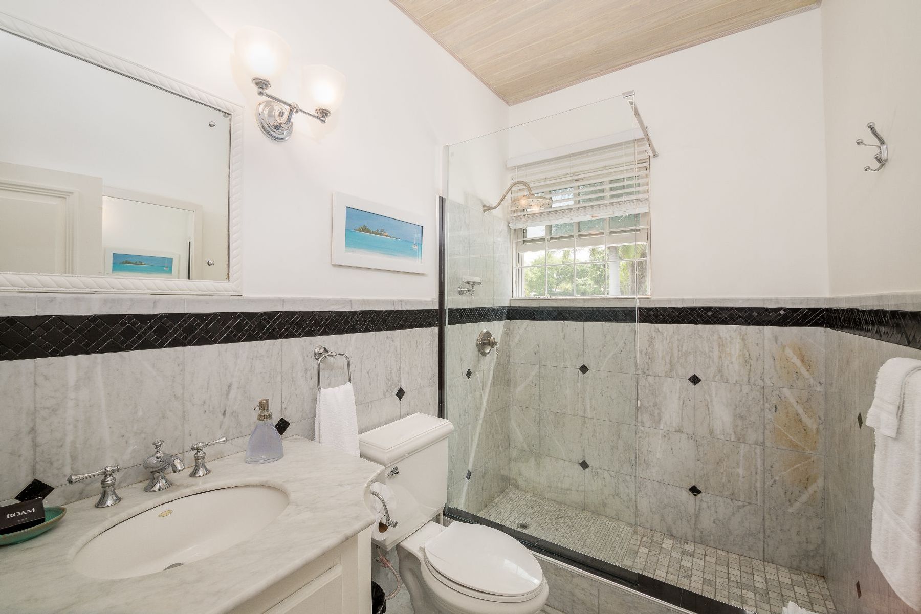 Amberley House villa photo.