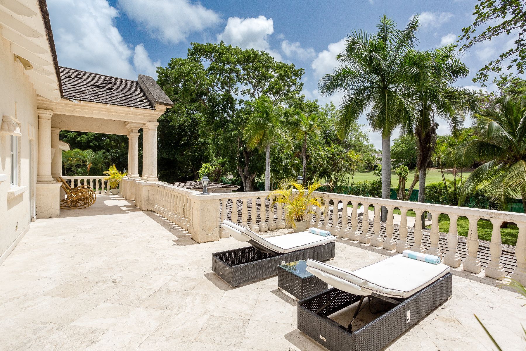 Amberley House villa photo.
