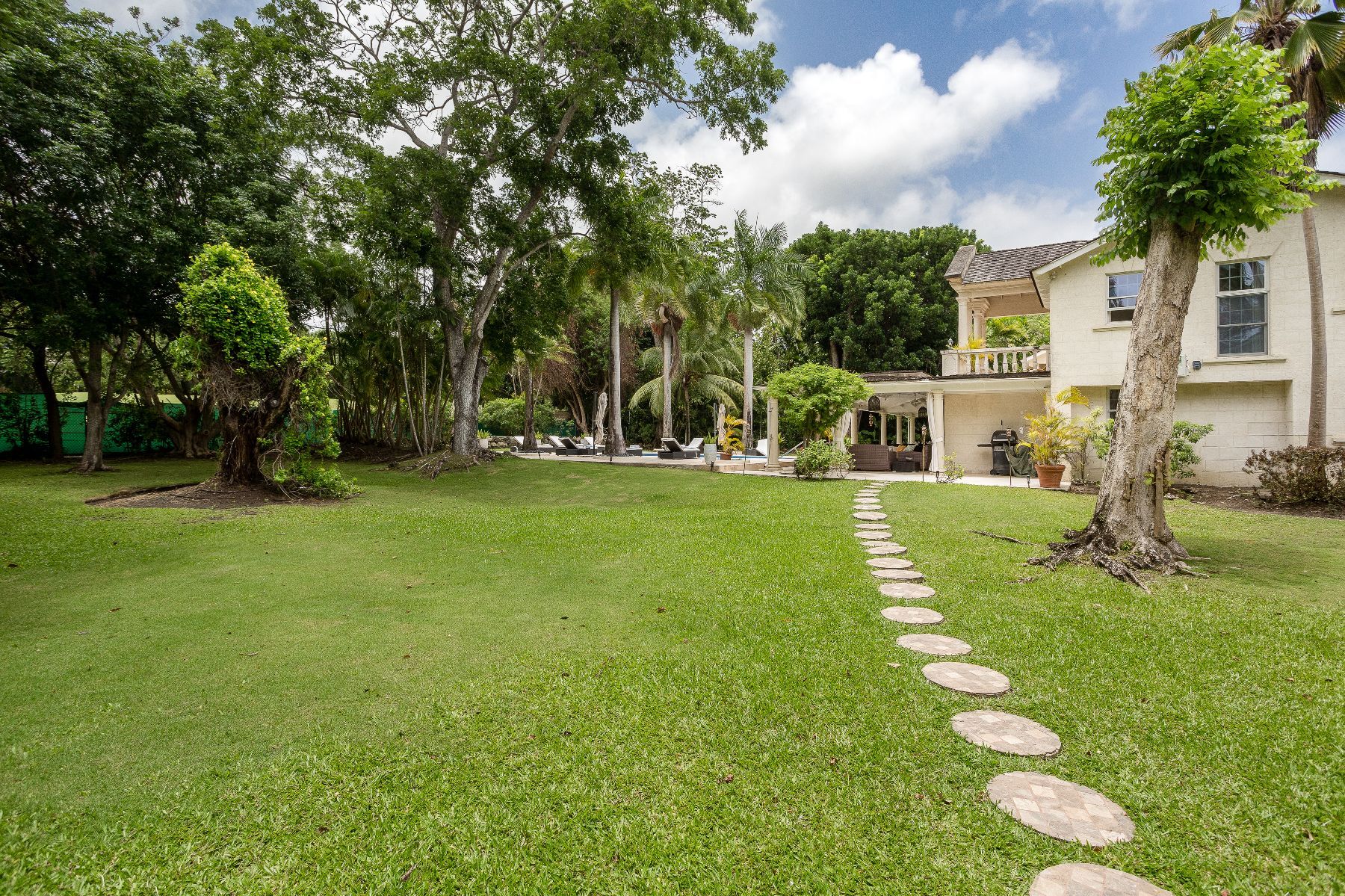 Amberley House villa photo.