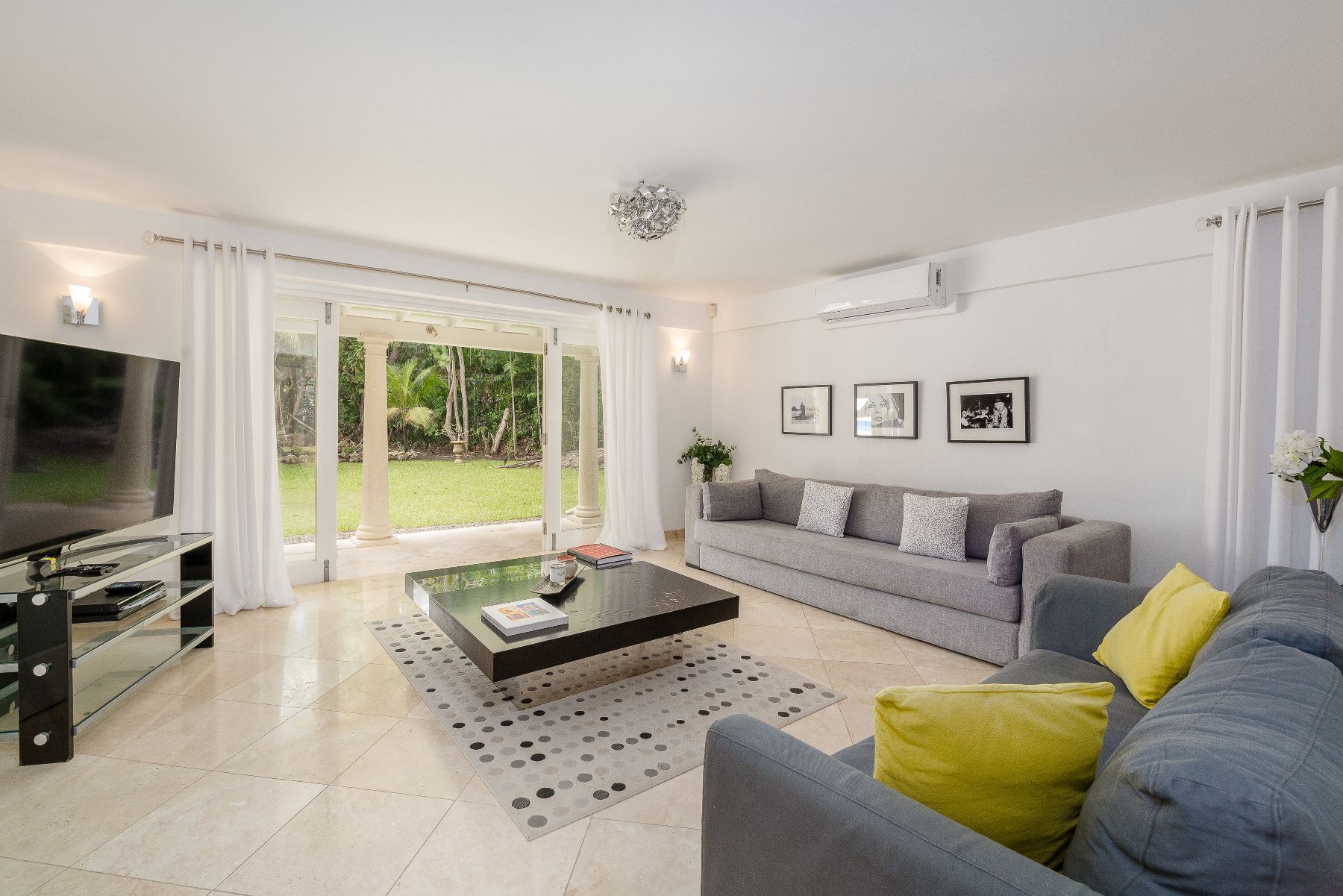 Amberley House villa photo.