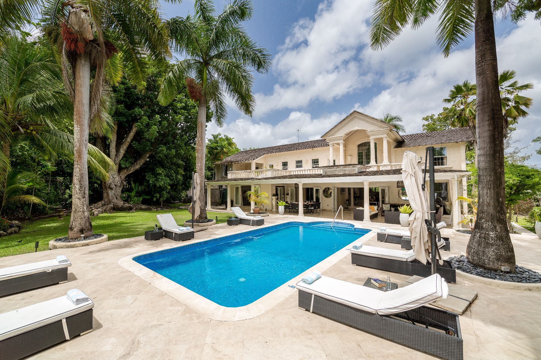 Amberley House villa photo.