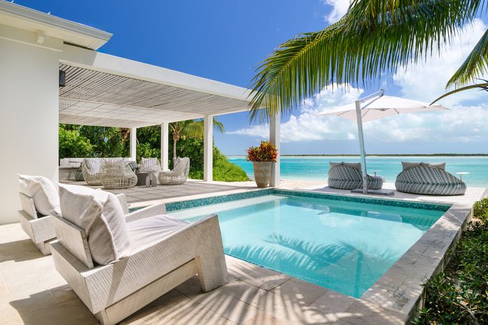 Beachfront Villa Aquazure | Villa Rental Leeward, Turks and Caicos