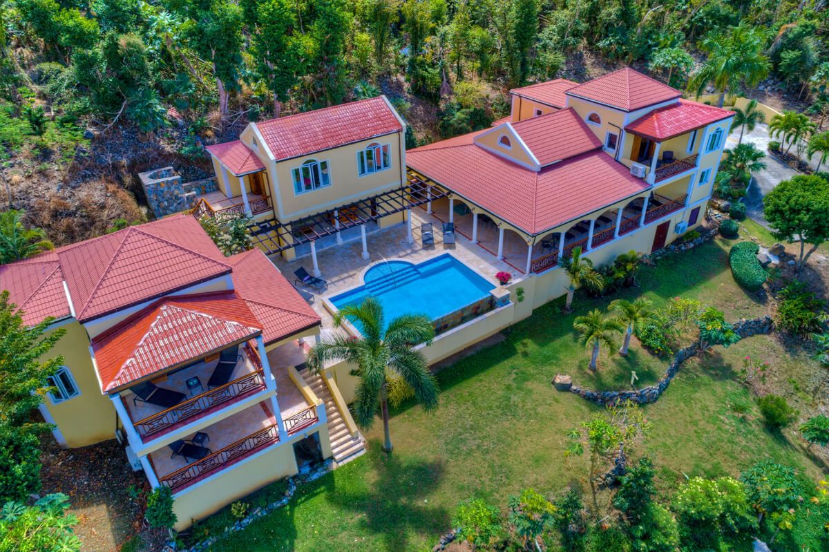Ariana Villa villa photo.