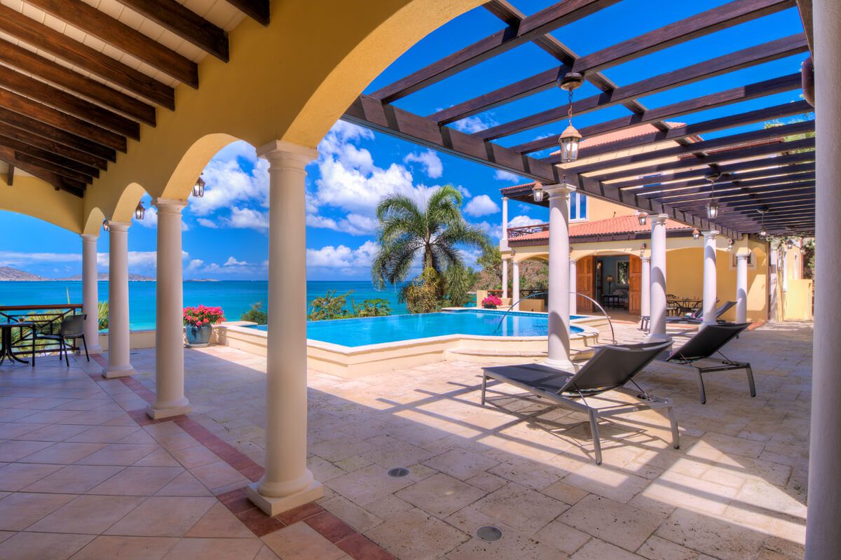 Ariana Villa villa photo.