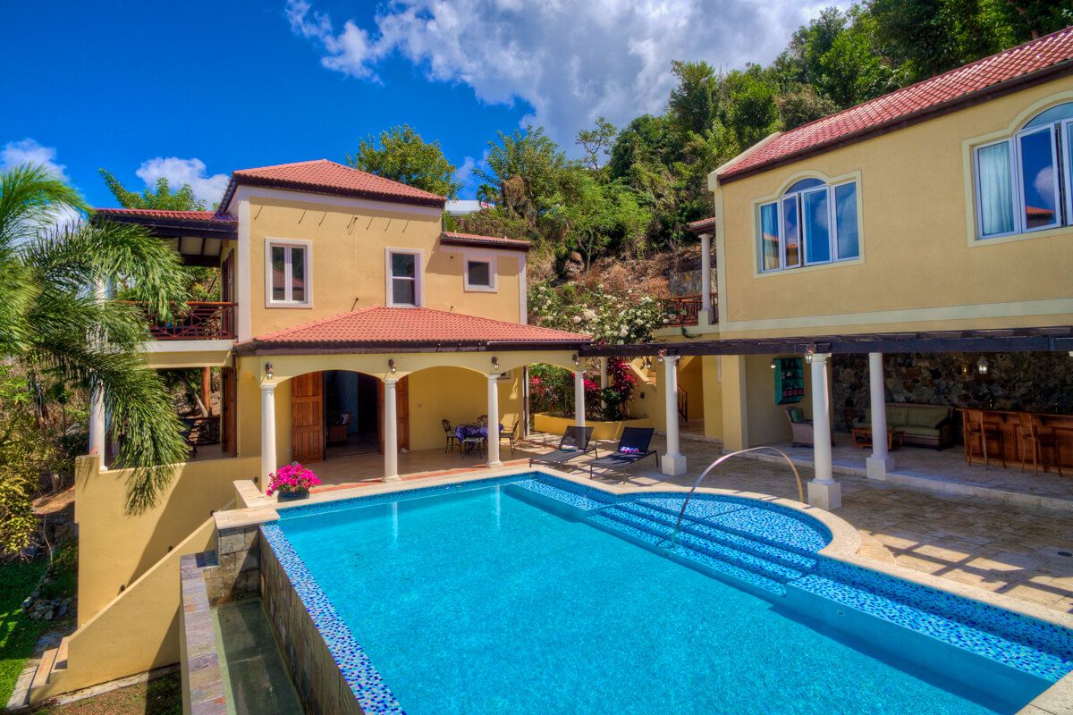 Ariana Villa villa photo.