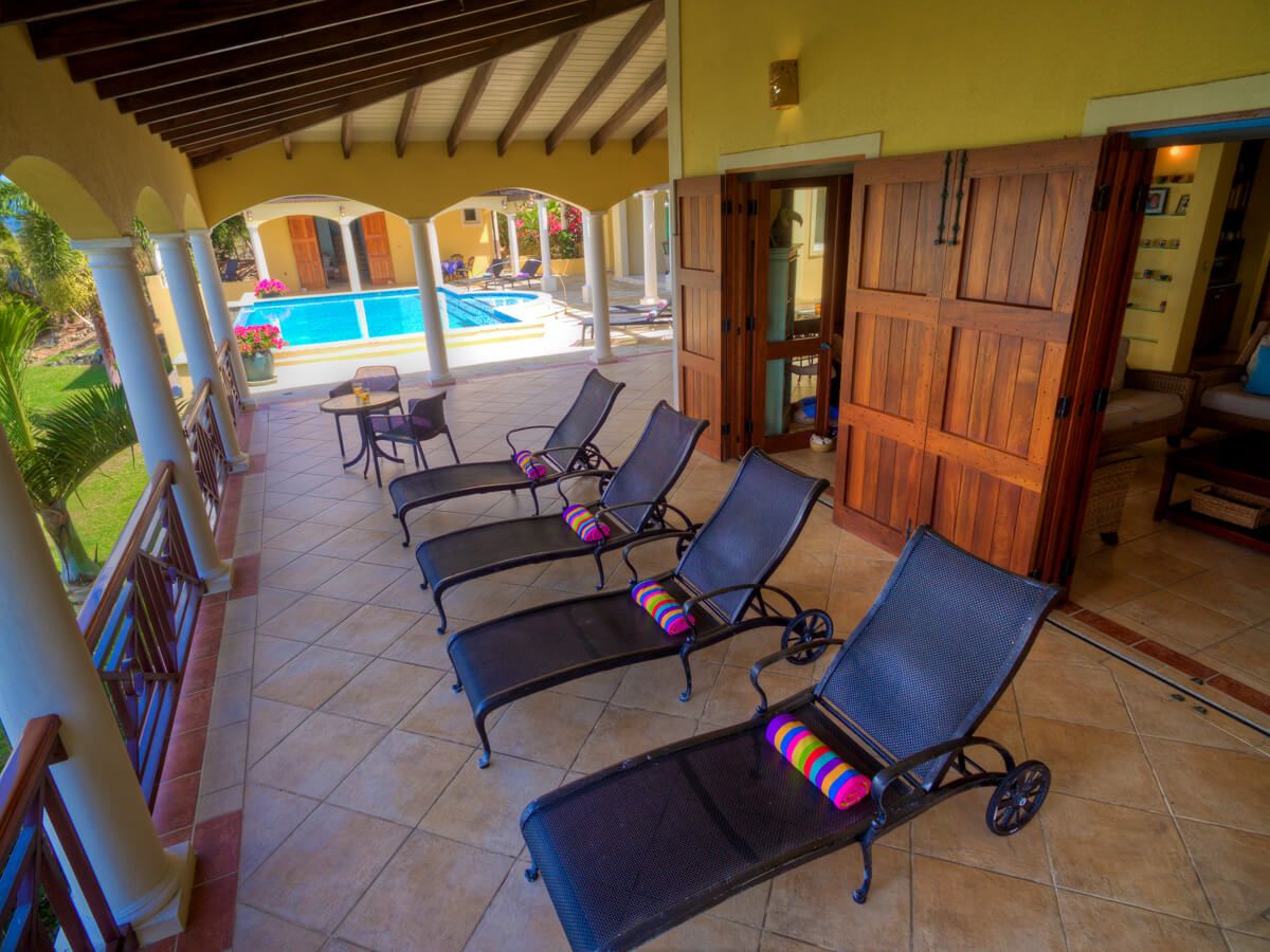 Ariana Villa villa photo.