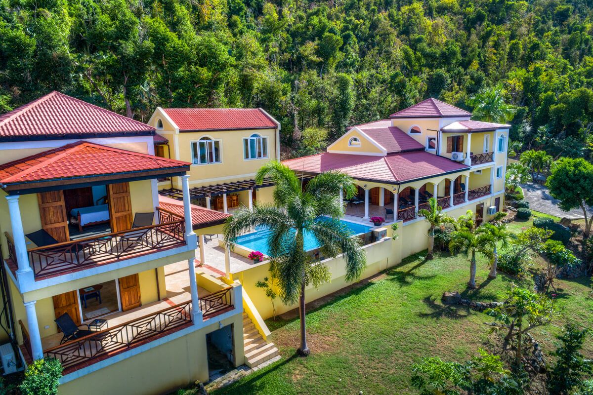 Ariana Villa villa photo.