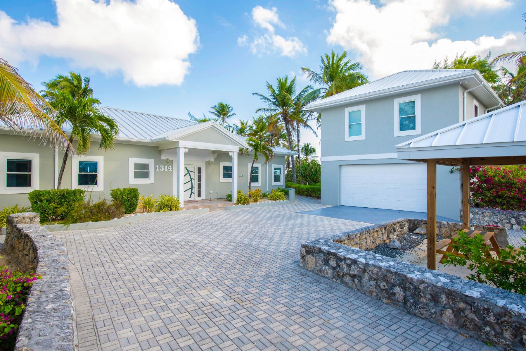 Coconut Beach Villa villa photo.