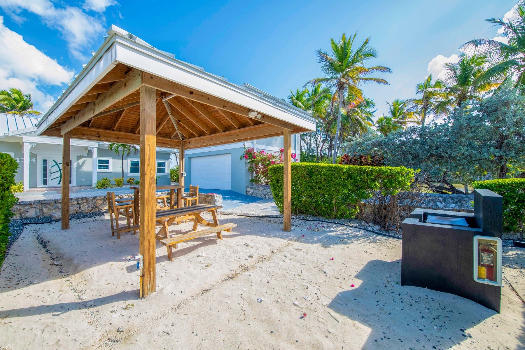 Coconut Beach Villa villa photo.