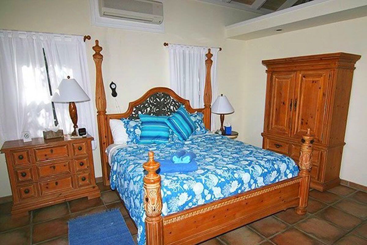The king upper right master bedroom