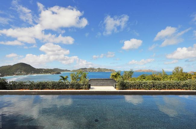 Pool at La Petite Sereine overlooking the ocean