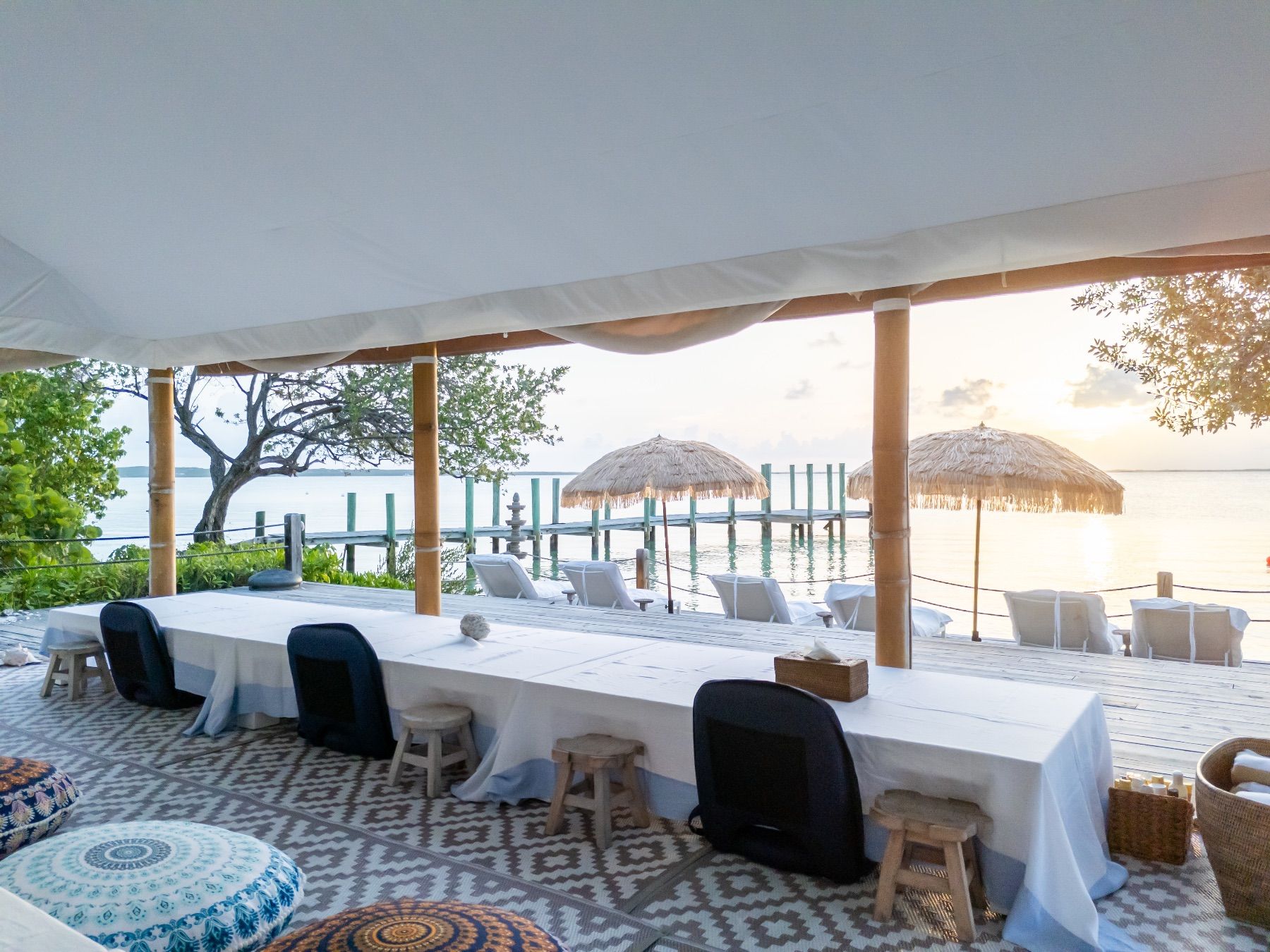 Three Bees at Harbour Island villa photo.