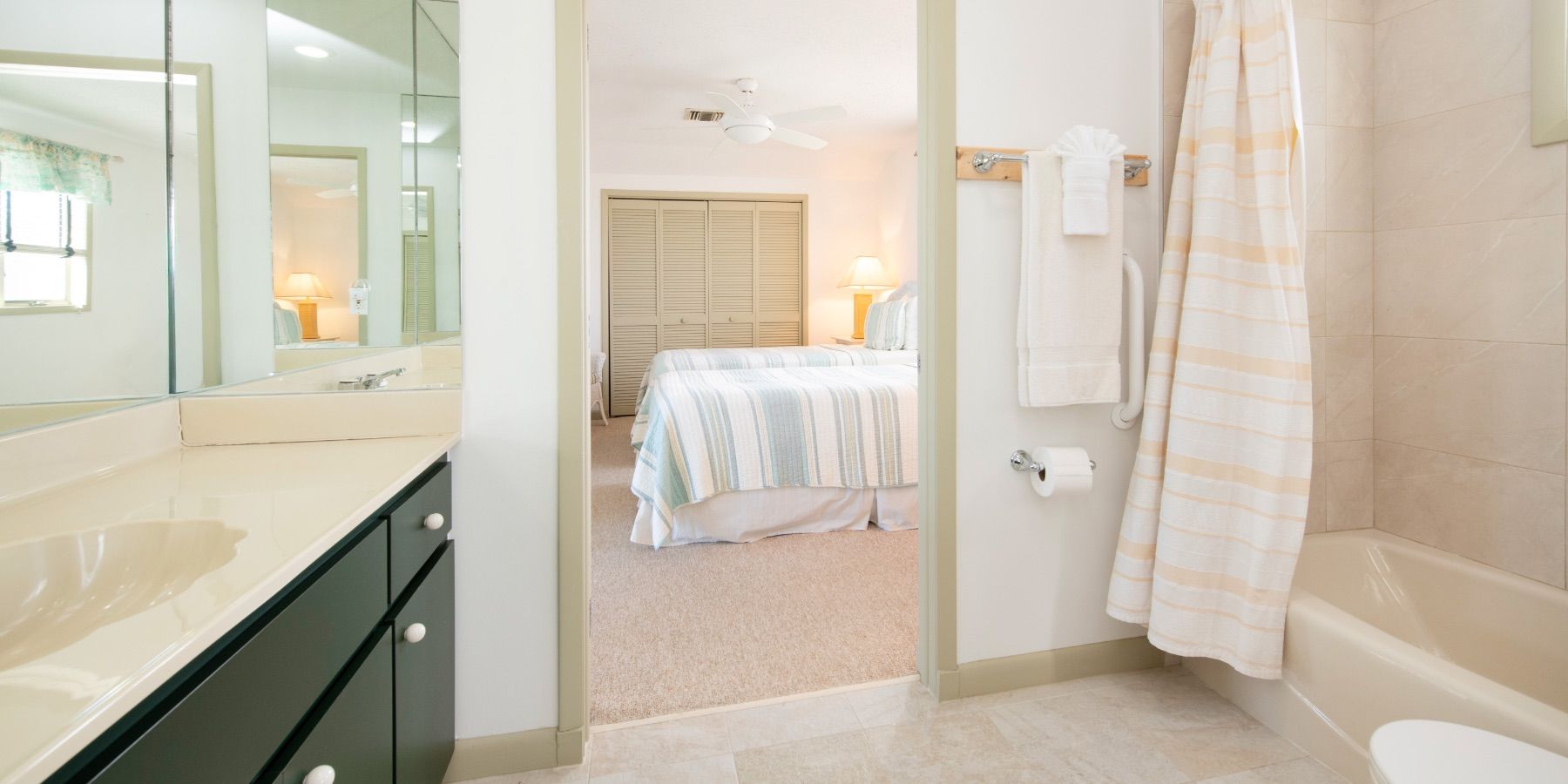 Castaway Cove villa photo.