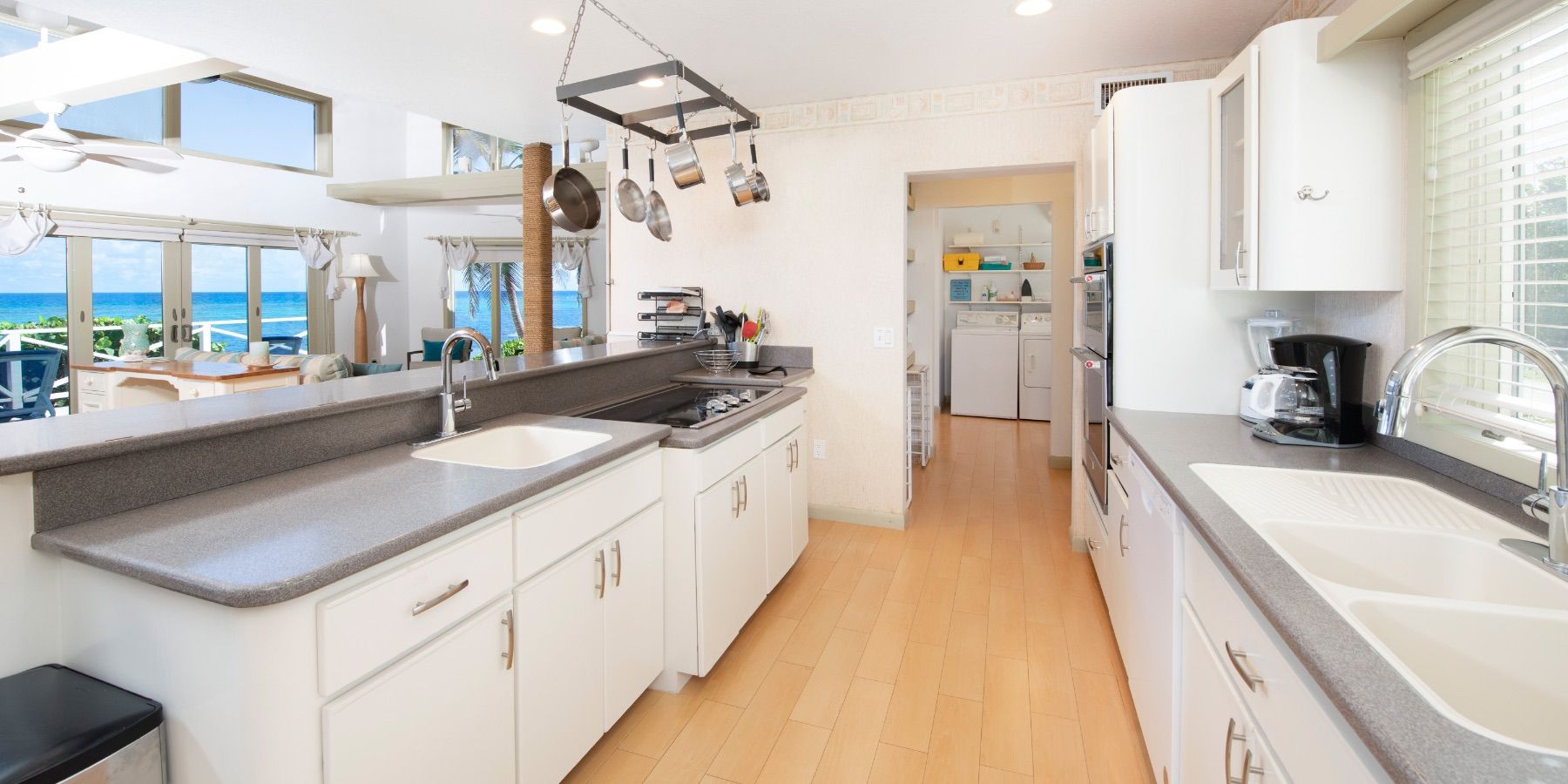 Castaway Cove villa photo.