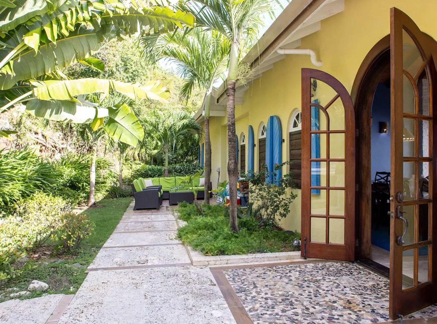 Deja View villa photo.