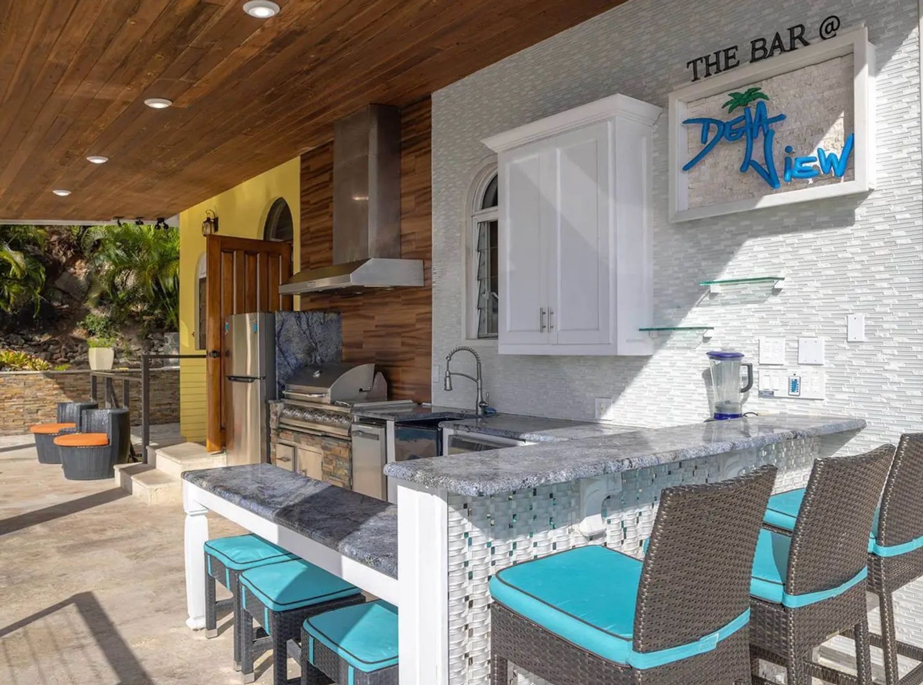 Outdoor kitchen with seating
