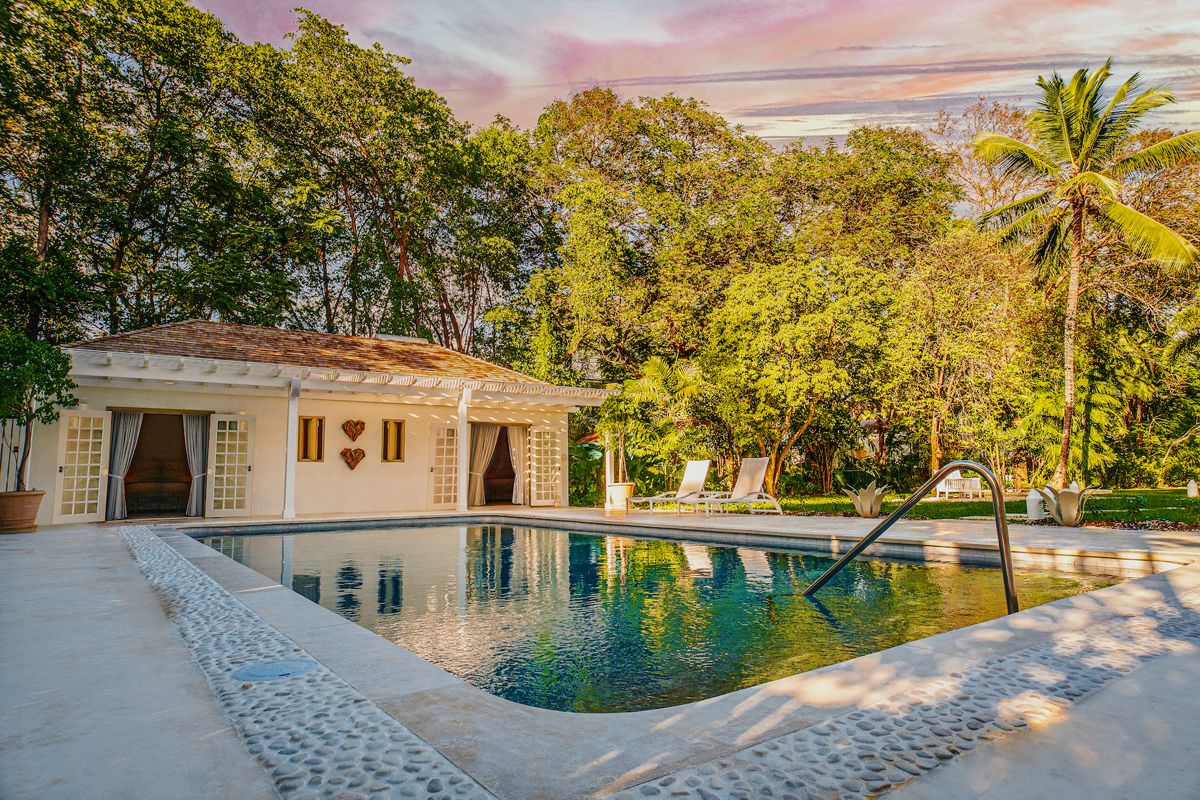 Pool area