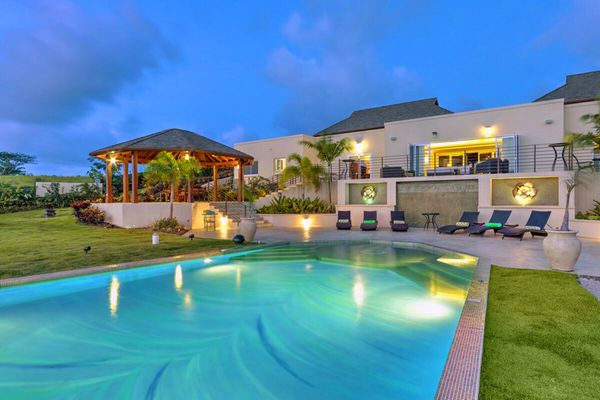 La Maison Michelle is located in Westmoreland near the golf course
