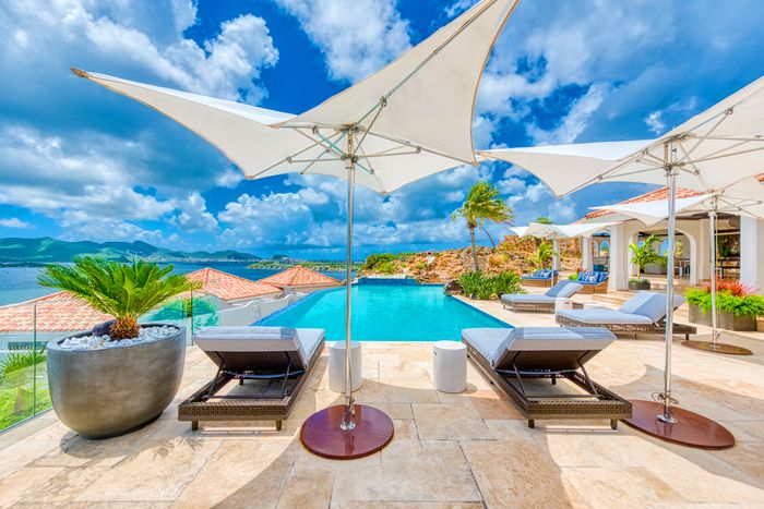 Le Rocher Villa is located in the lush hills of St. Martin's Terres-Basses