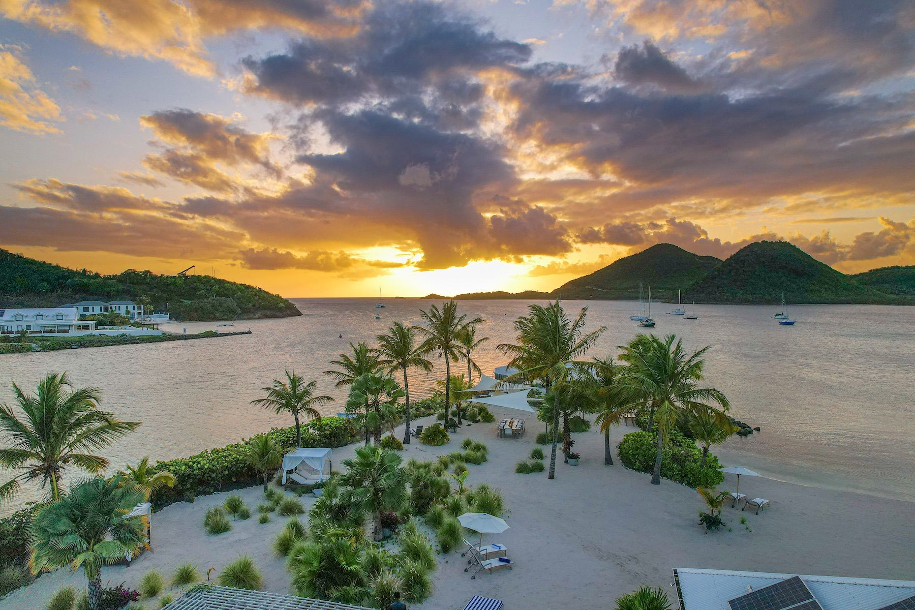 Palm Point Villa villa photo.