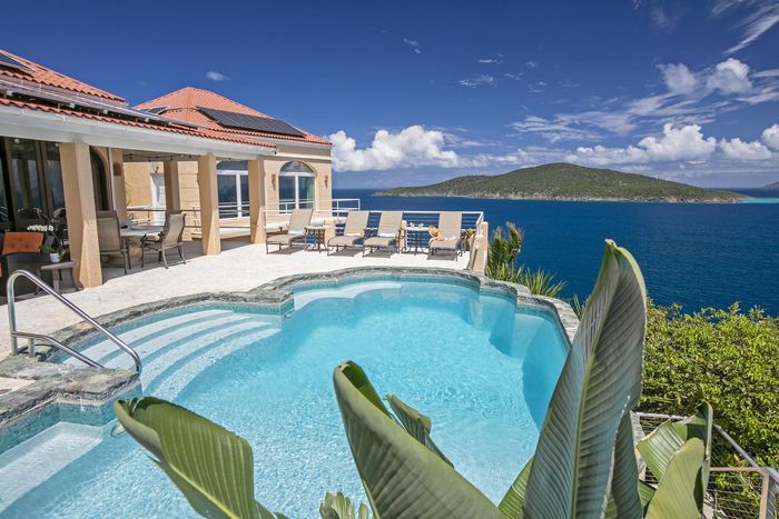 Viento Villa villa photo.