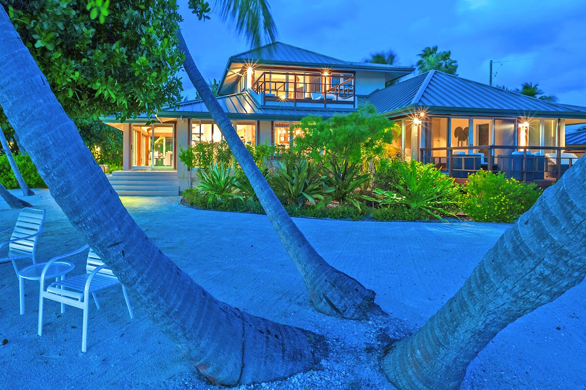 Tarasand Villa villa photo.