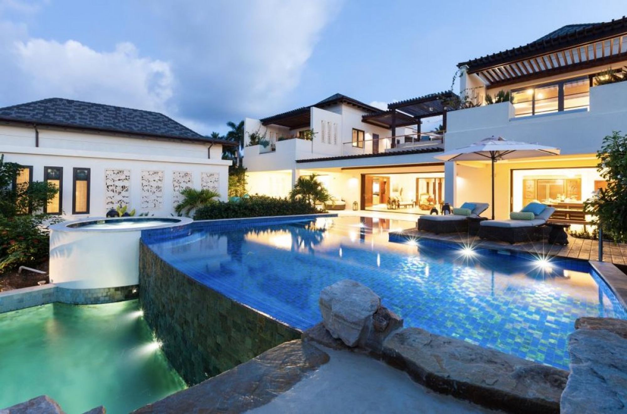 Entertainment deck and pool-hot tub area