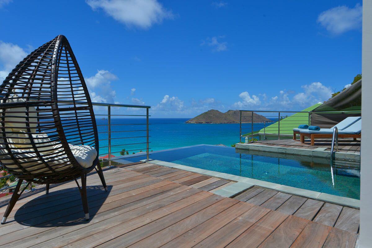 The infinity pool overlooks the Flamands Bay