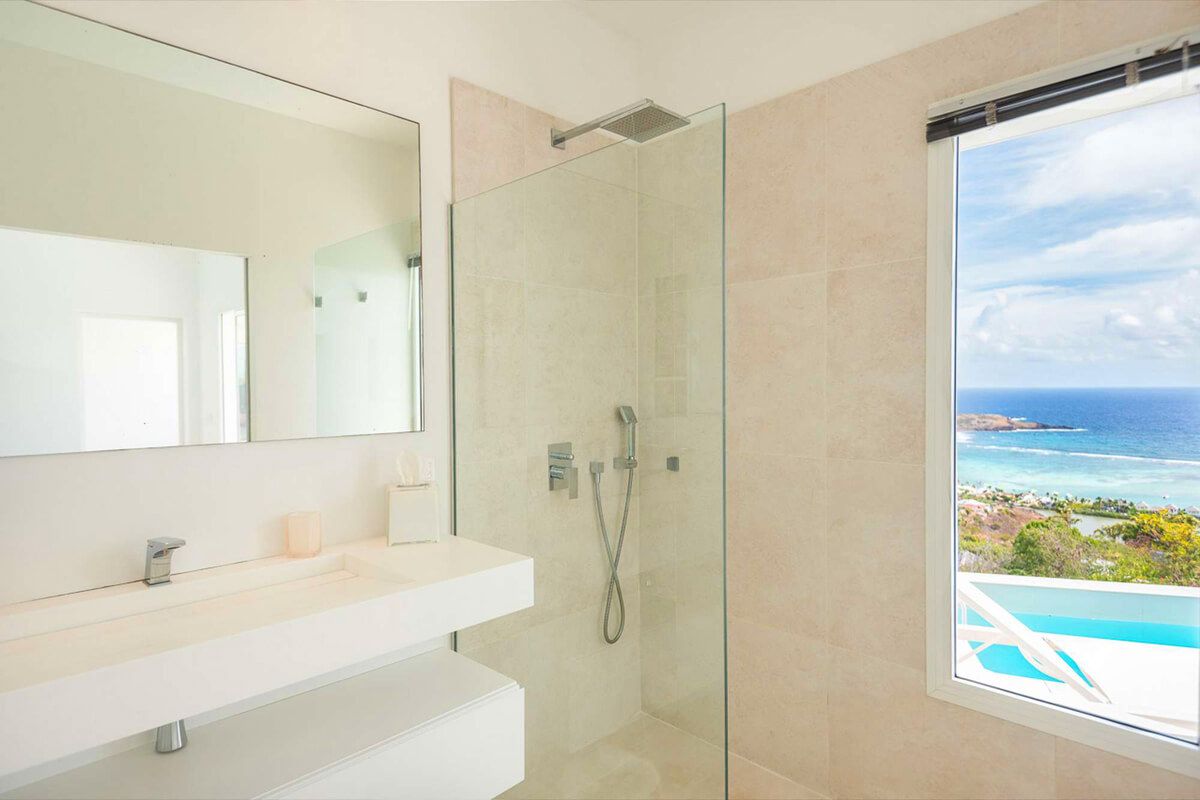 En suite bathroom
