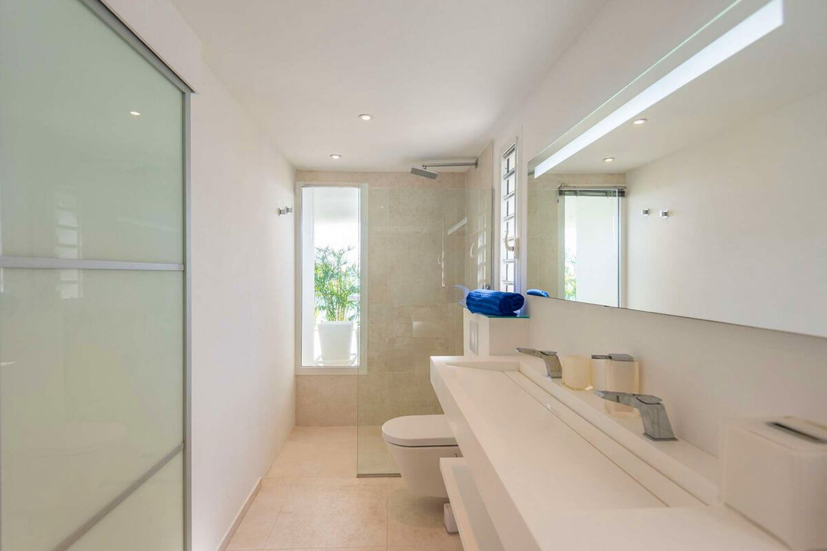 En suite bathroom
