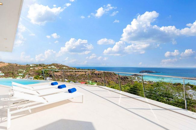 Nikaia Villa is perched on a hillside overlooking Grand Cul de Sac lagoon