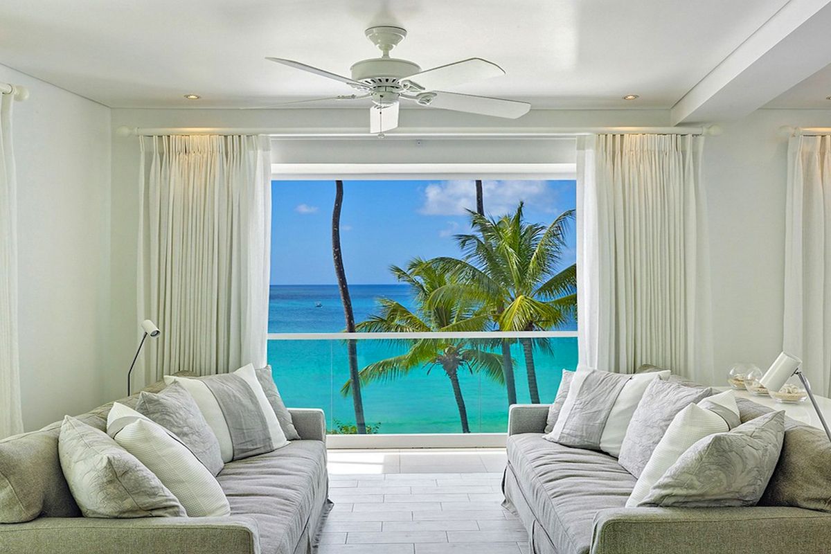 Sitting area in the master suite