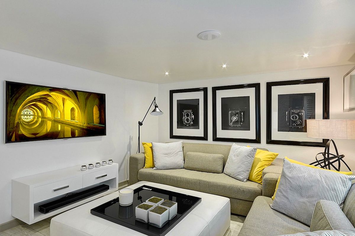 Entertainment room