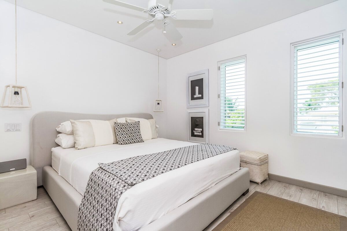 A fourth floor king bedroom