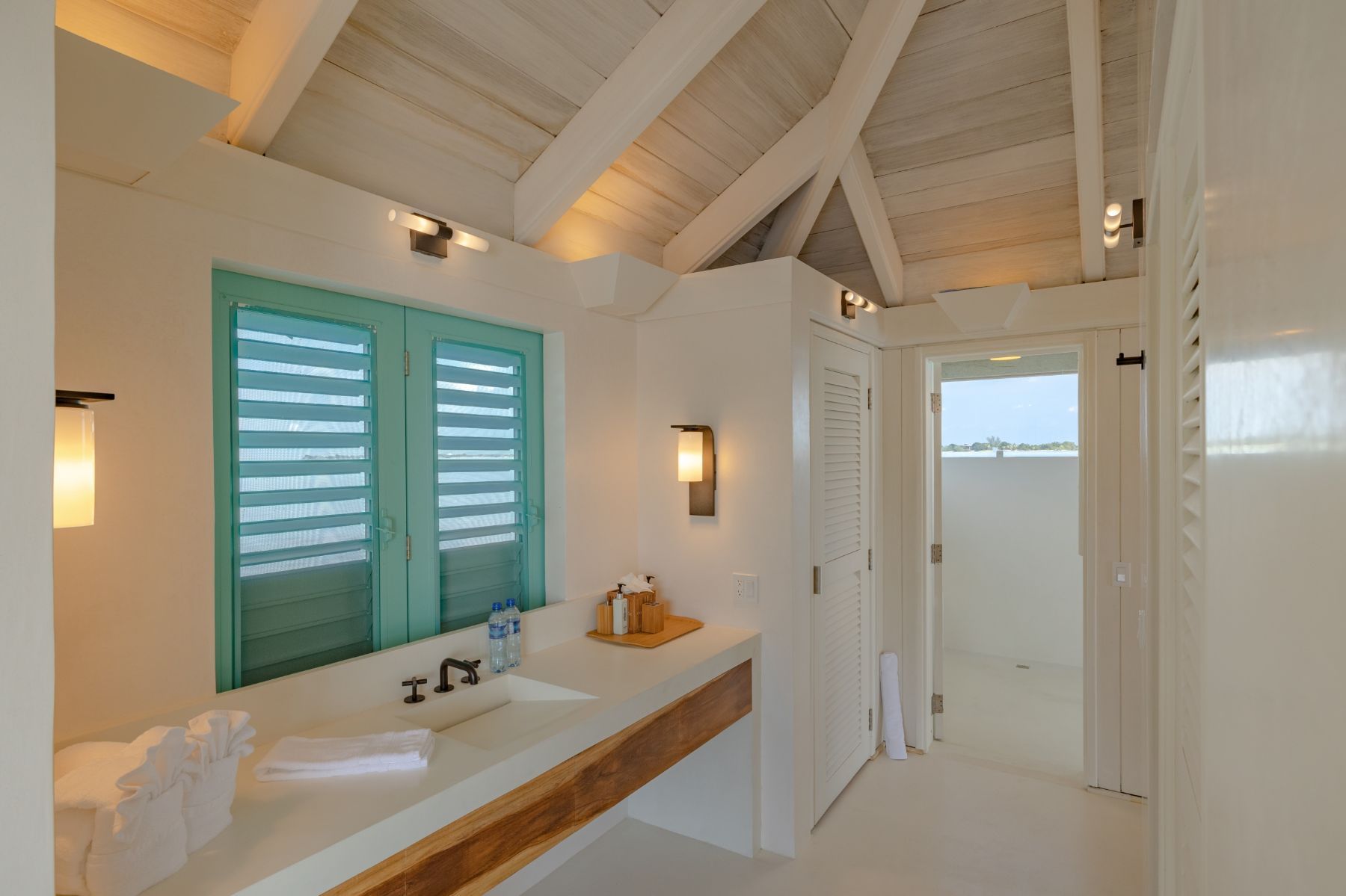 Cayo Espanto - Ventanas villa photo.