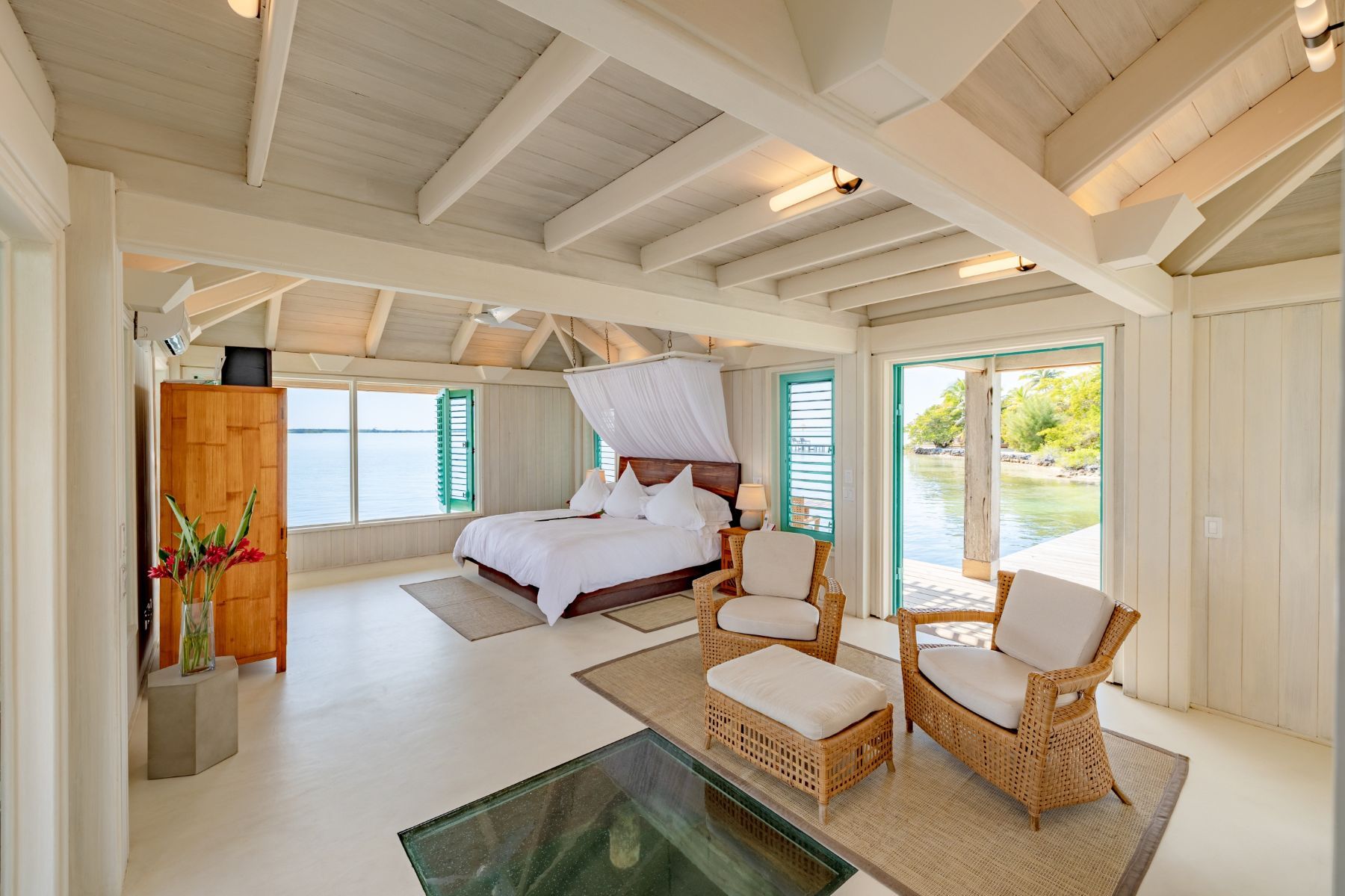 Cayo Espanto - Ventanas villa photo.