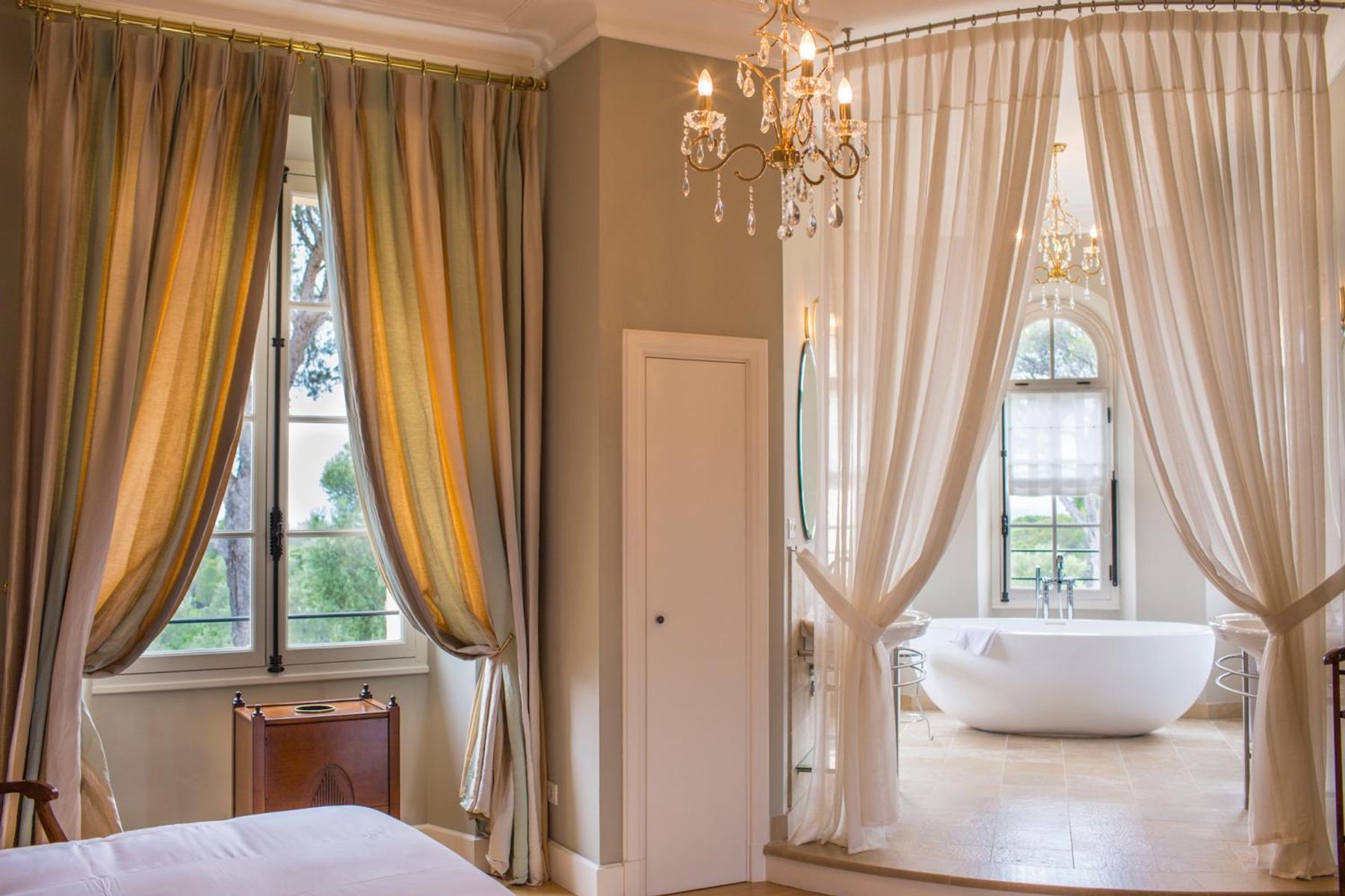 Chateau Lou Casteou villa photo.