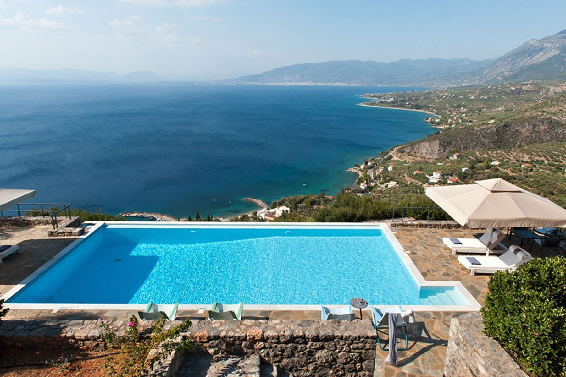 Maremonte villa photo.