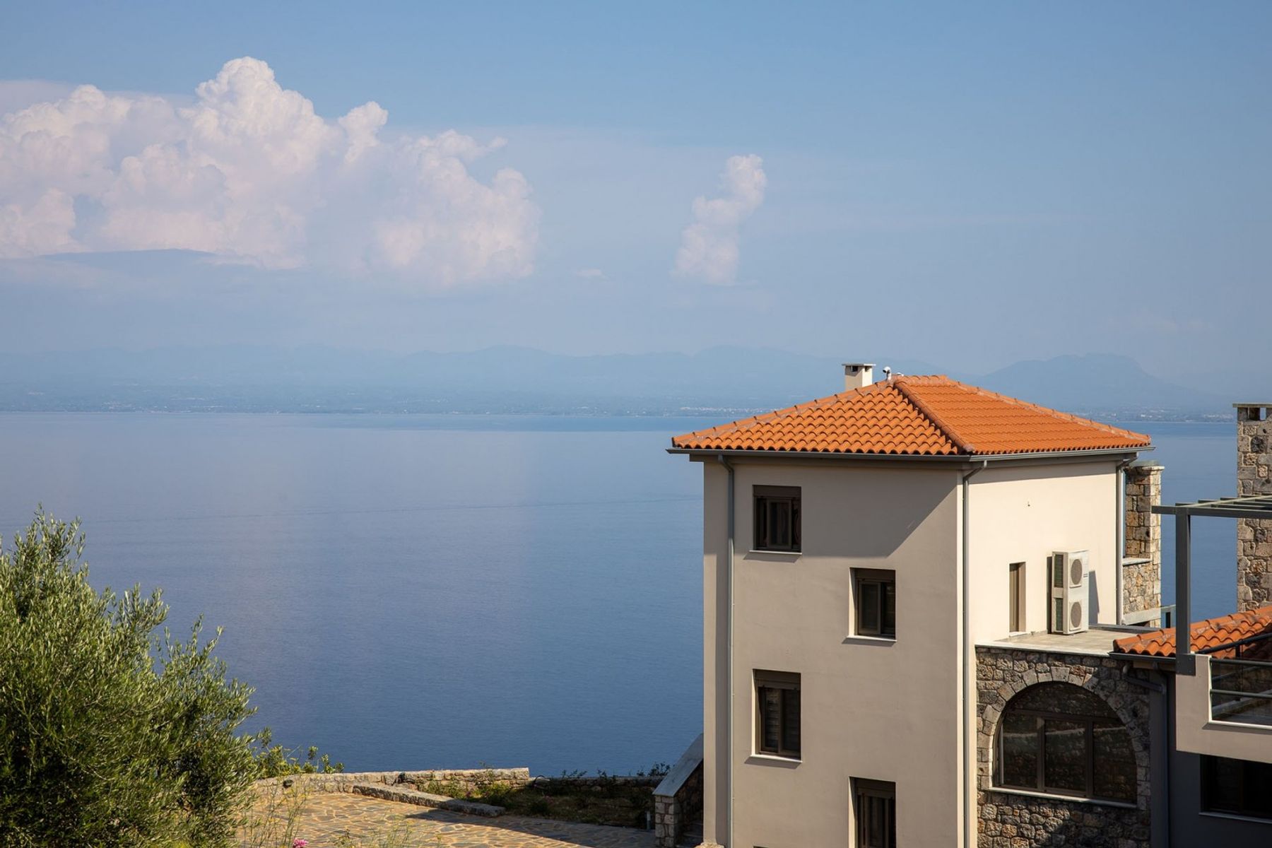 Maremonte villa photo.